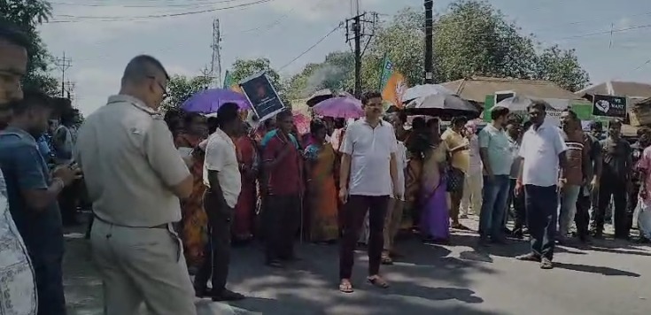 আর জি কর নিয়ে শুক্রবারেও উত্তাল উত্তরের জলপাইগুড়ি, জাতীয় সড়ক পথ অবরোধ