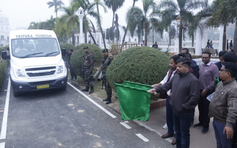 পর্যটন শিল্পের বিকাশে রাজ্য সরকার ও পর্যটন উন্নয়ন নিগম সুনির্দিষ্ট পরিকল্পনা নিয়ে কাজ করছে :পর্যটনমন্ত্রী